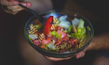 4 Tips for Learning to Eat with New Dentures