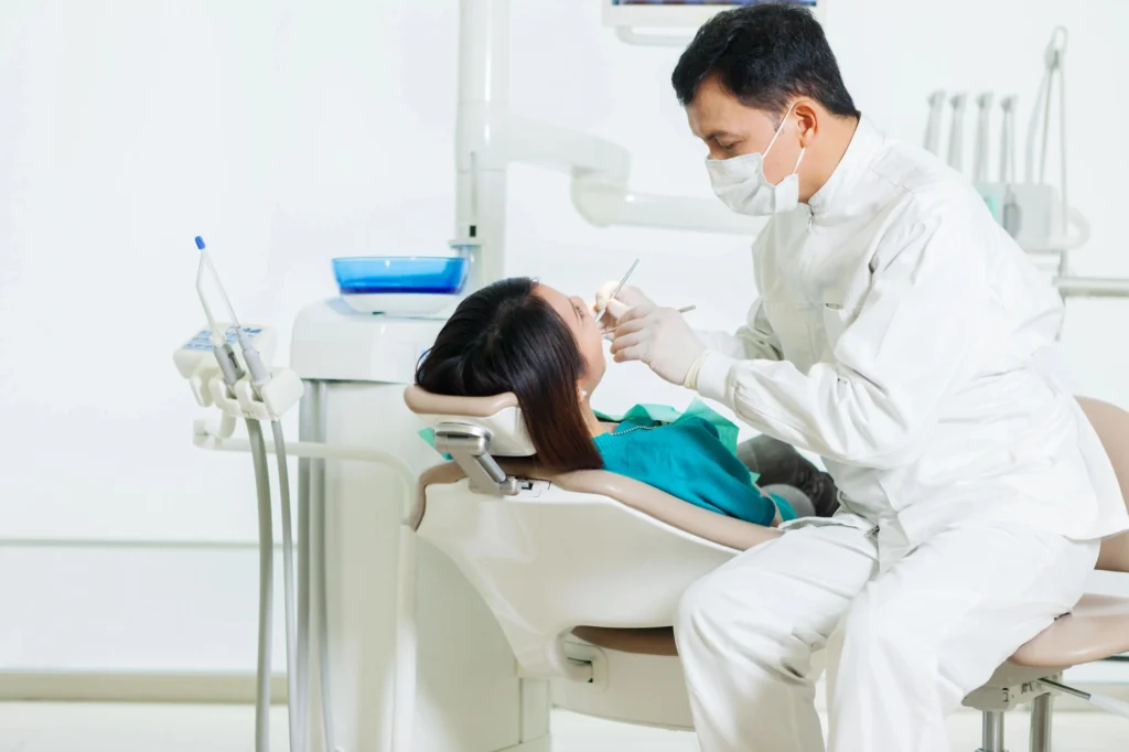 Girl needs emergency tooth extraction by an emergency dentist rockville md